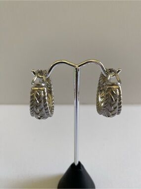 Judith Ripka 925 Silver Basketweave Woven Hoop Rope Edged Omega-Back Earrings
